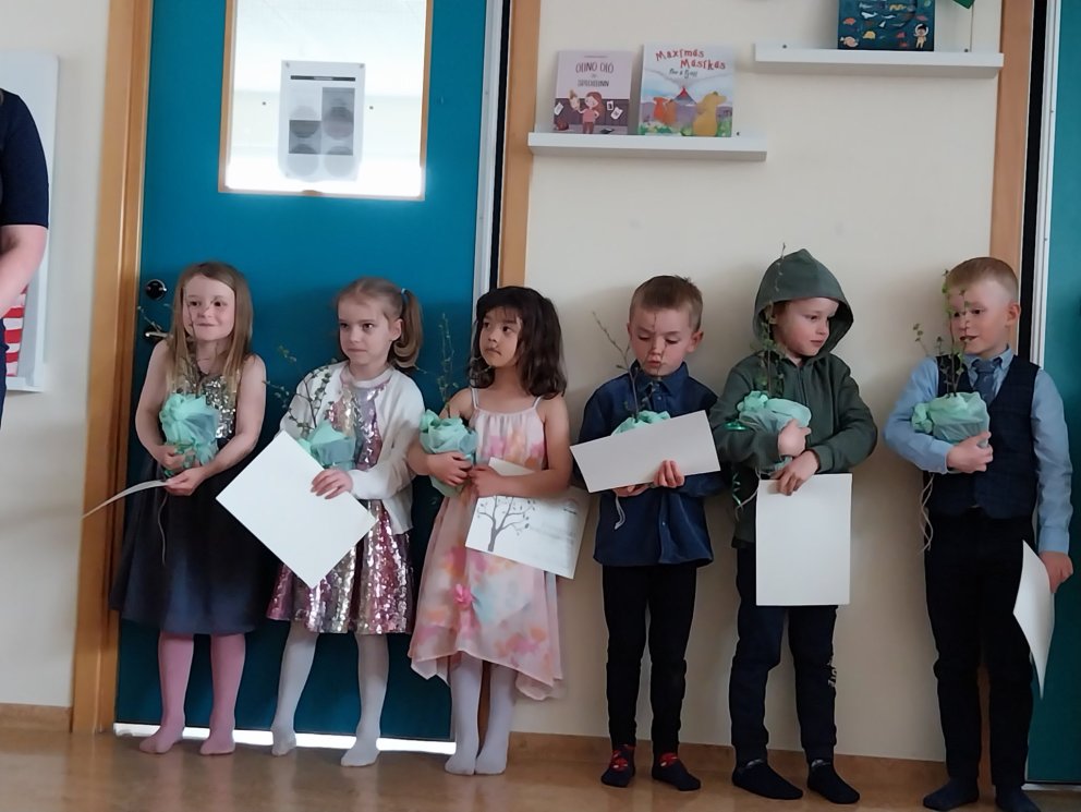 Útskrift og vorhátíð