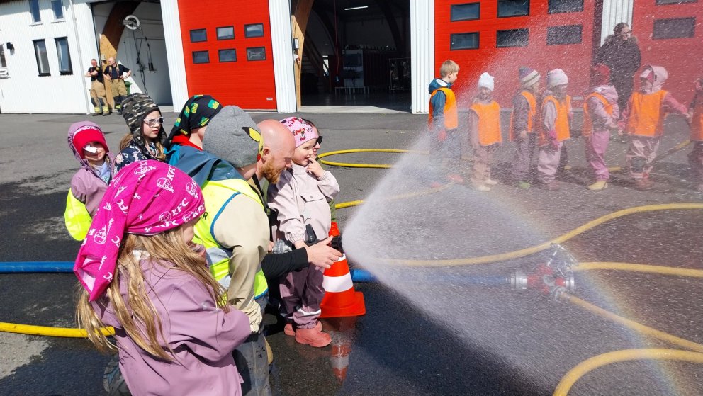 Útskriftarferð og heimsókn á slökkvistöðina