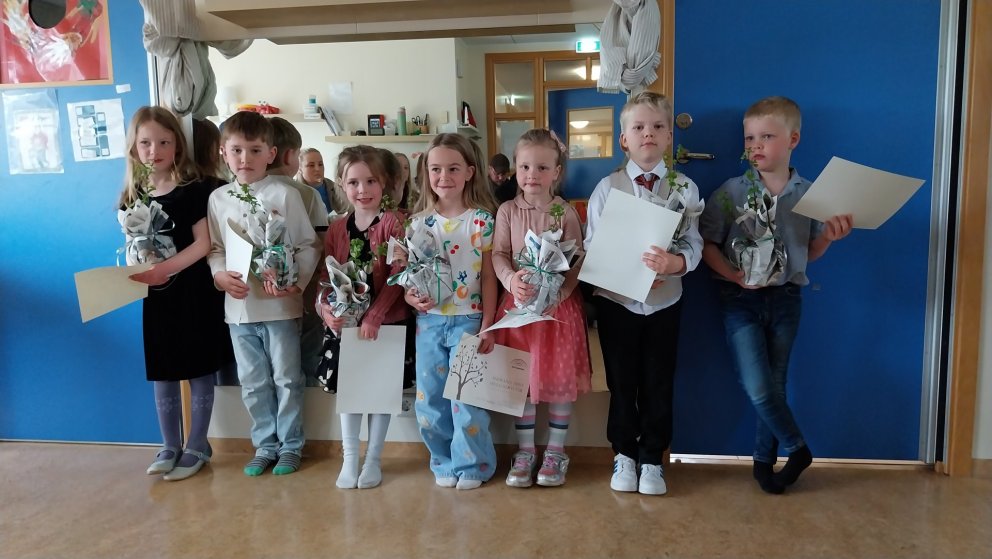 Útskrift og vorhátíð