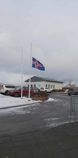 Flaggað í hálfa stöng í Heiðarskóla