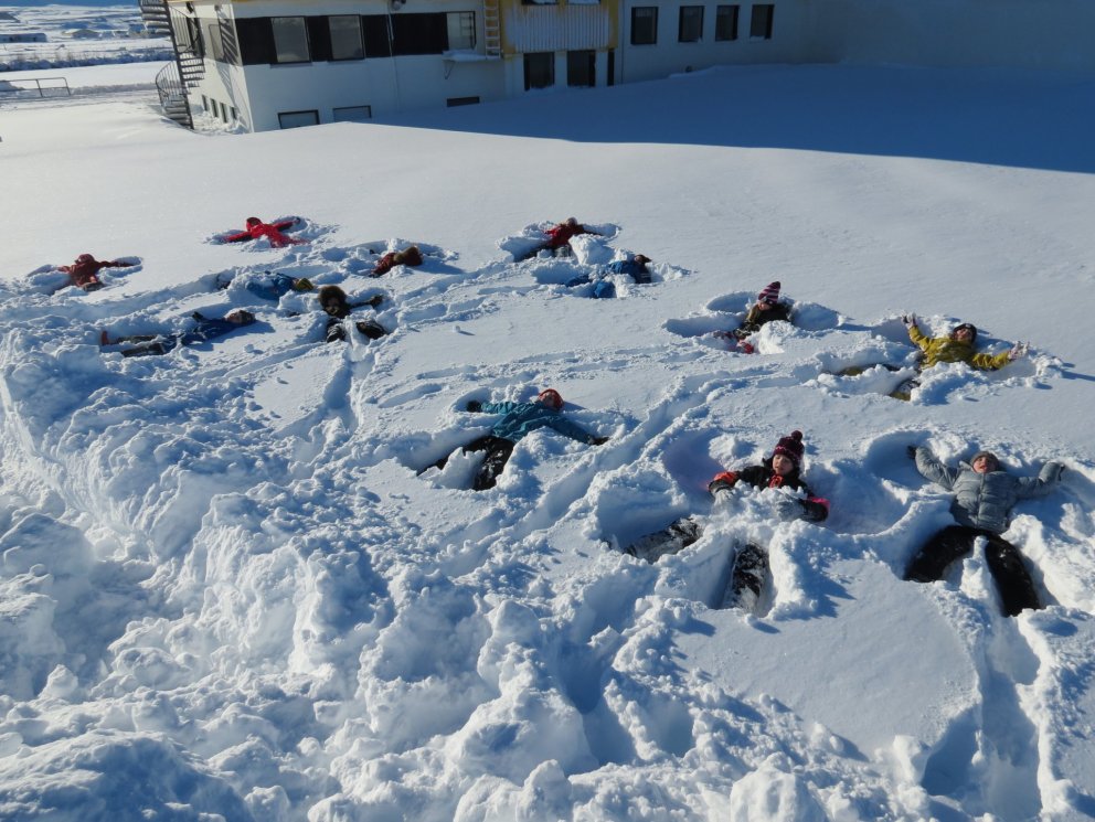 Allt á kafi í snjó