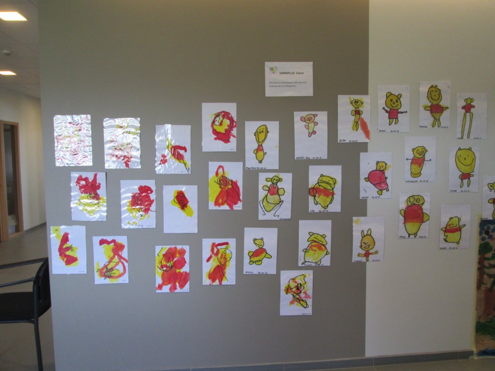 Bangsímon og hundraðekruskógurinn hans - Listaverkasýning