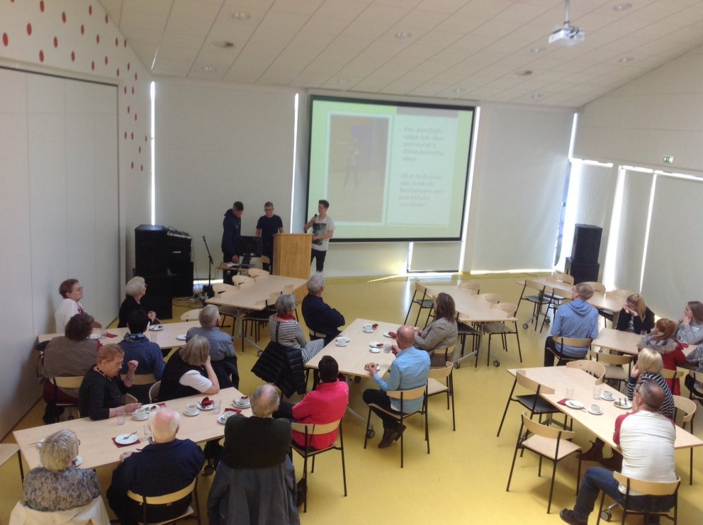 Samverustund í Heiðarskóla