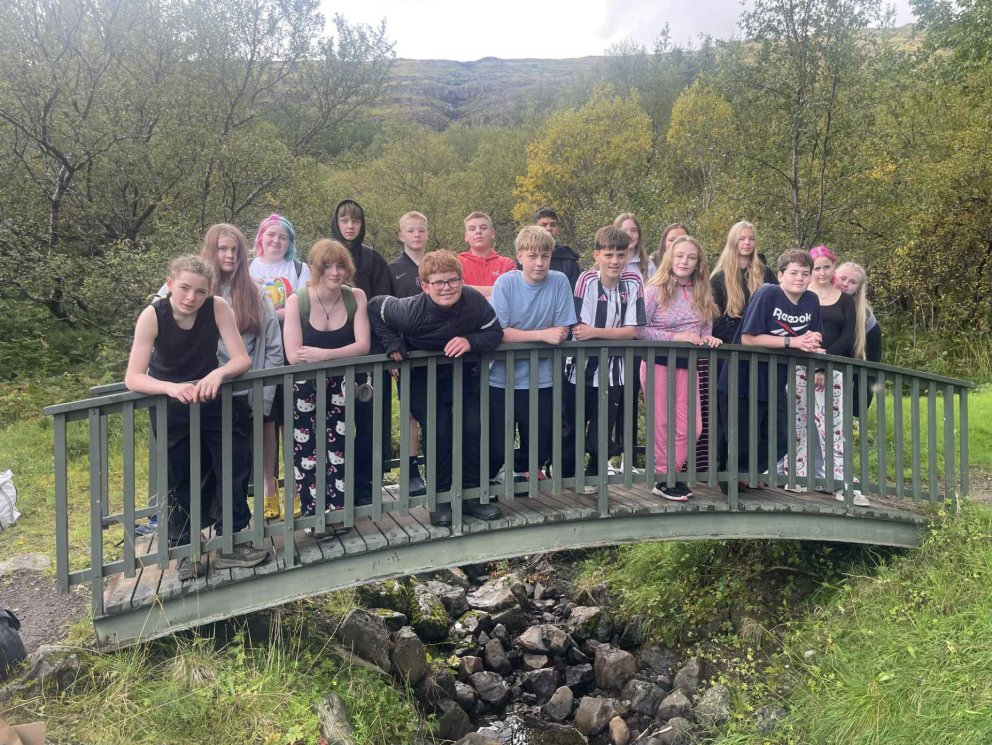 Gönguferð unglingastigsins – gleði, sól og samvera