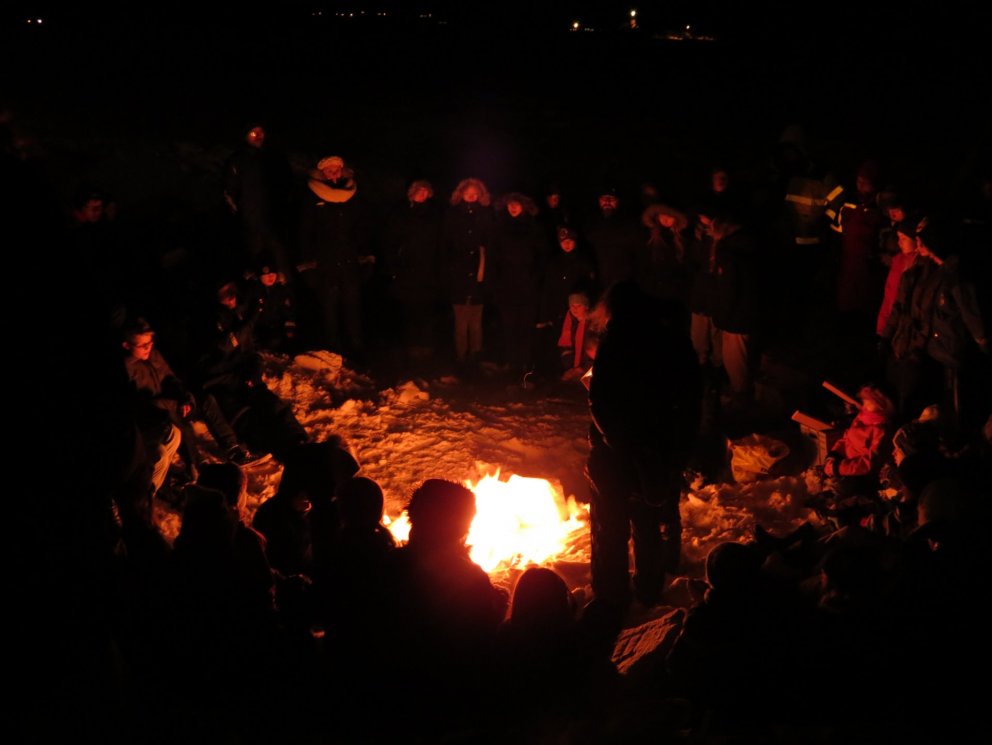 Varðeldur í morgunsárið