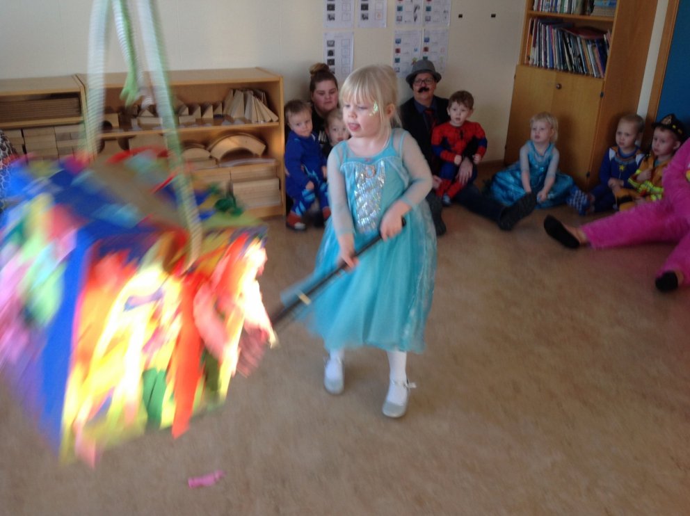 Bolludagur, sprengidagur og öskudagur.