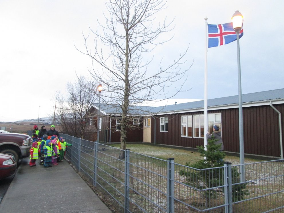 Starfsmenn óskast í Skýjaborg - Framtíðarstarf í ræstingu og 50% staða matráðar tímabundið