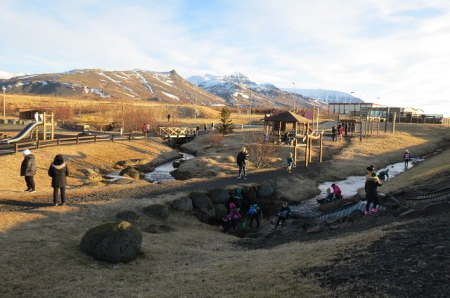 Heimkeyrsla kl. 12 og frístund lokuð 12. janúar