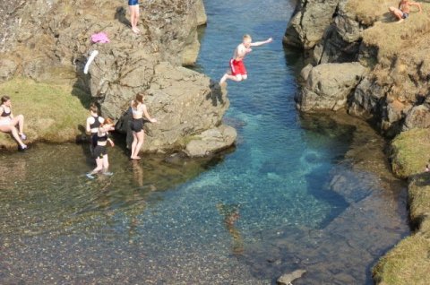 Hoppað í Berghylinn