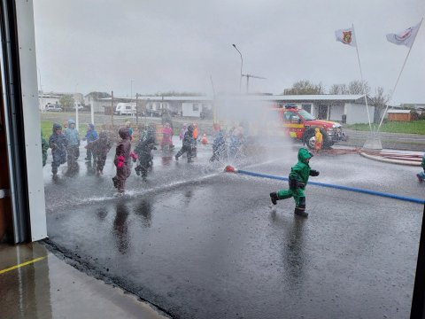 Útskriftarferð og heimsókn á slökkviliðsstöðina