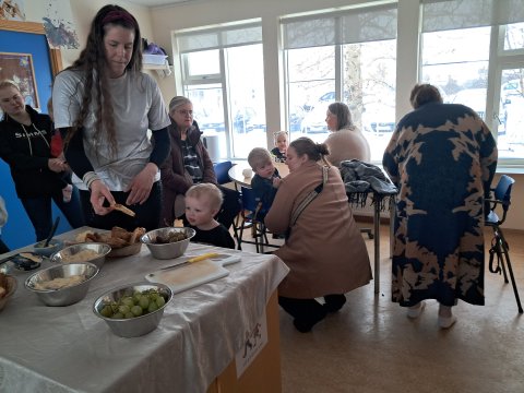 Konudagskaffi - glitrandi með einstökum börnum