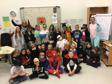 Hrekkjavökuball á yngsta stig