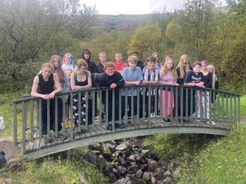 Gönguferð unglingastigsins – gleði, sól og samvera