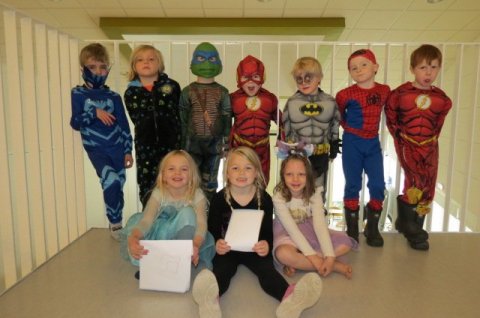 Elsti árgangur Skýjaborgar í fyrstu skólaheimsókn