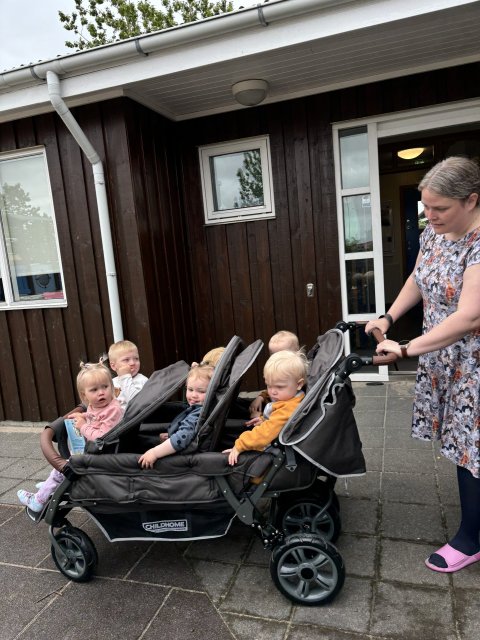 Gjöf til Skýjaborgar frá Ungmenna- og íþróttafélagi Hvalfjarðarsveitar