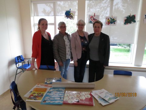 Gjöf með læsishvetjandi námsefni