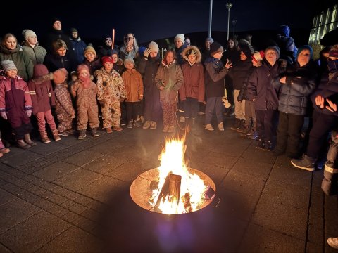 Varðeldur í morgunsárið