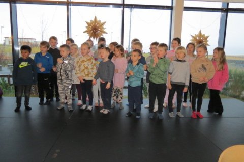 Samsöngsæfing á sviði