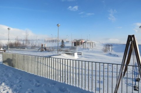 Skólahald fellur niður í dag