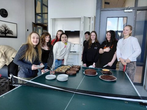 Konudagskaffi á unglingastigi